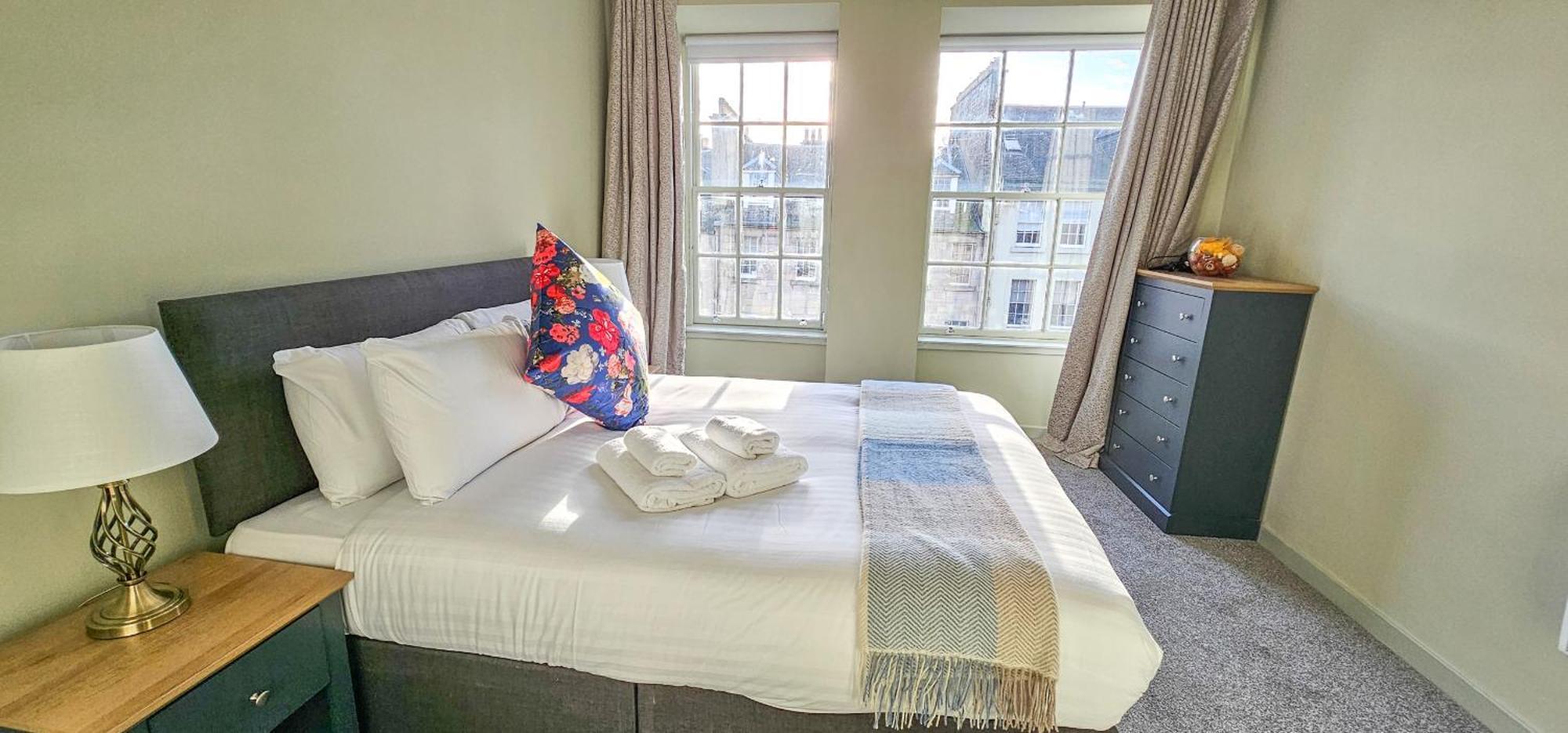 Royal Mile - Bright 2 Bedroom Apartment EDI Eksteriør bilde