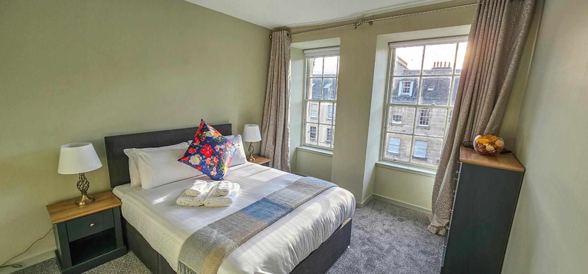 Royal Mile - Bright 2 Bedroom Apartment EDI Eksteriør bilde