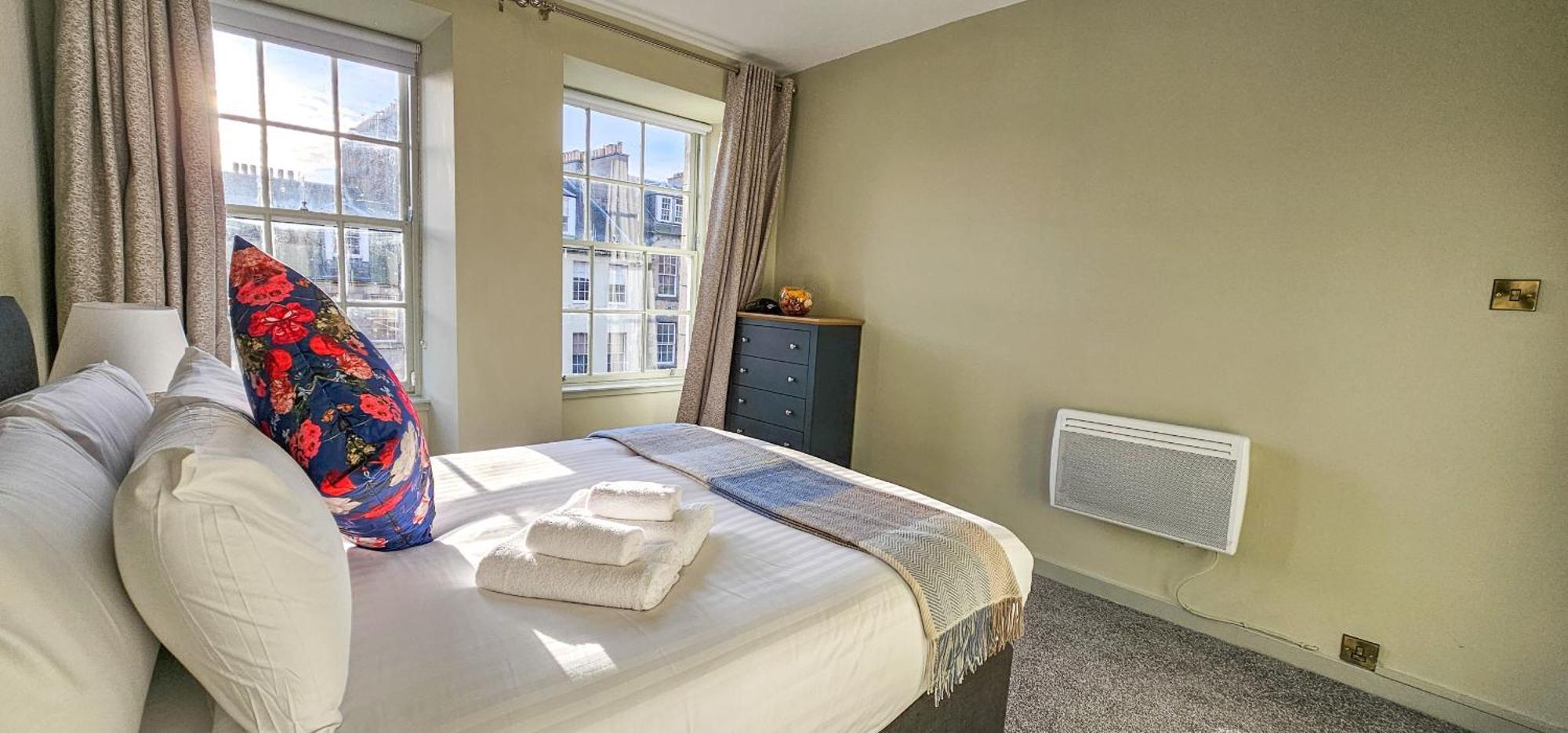 Royal Mile - Bright 2 Bedroom Apartment EDI Eksteriør bilde